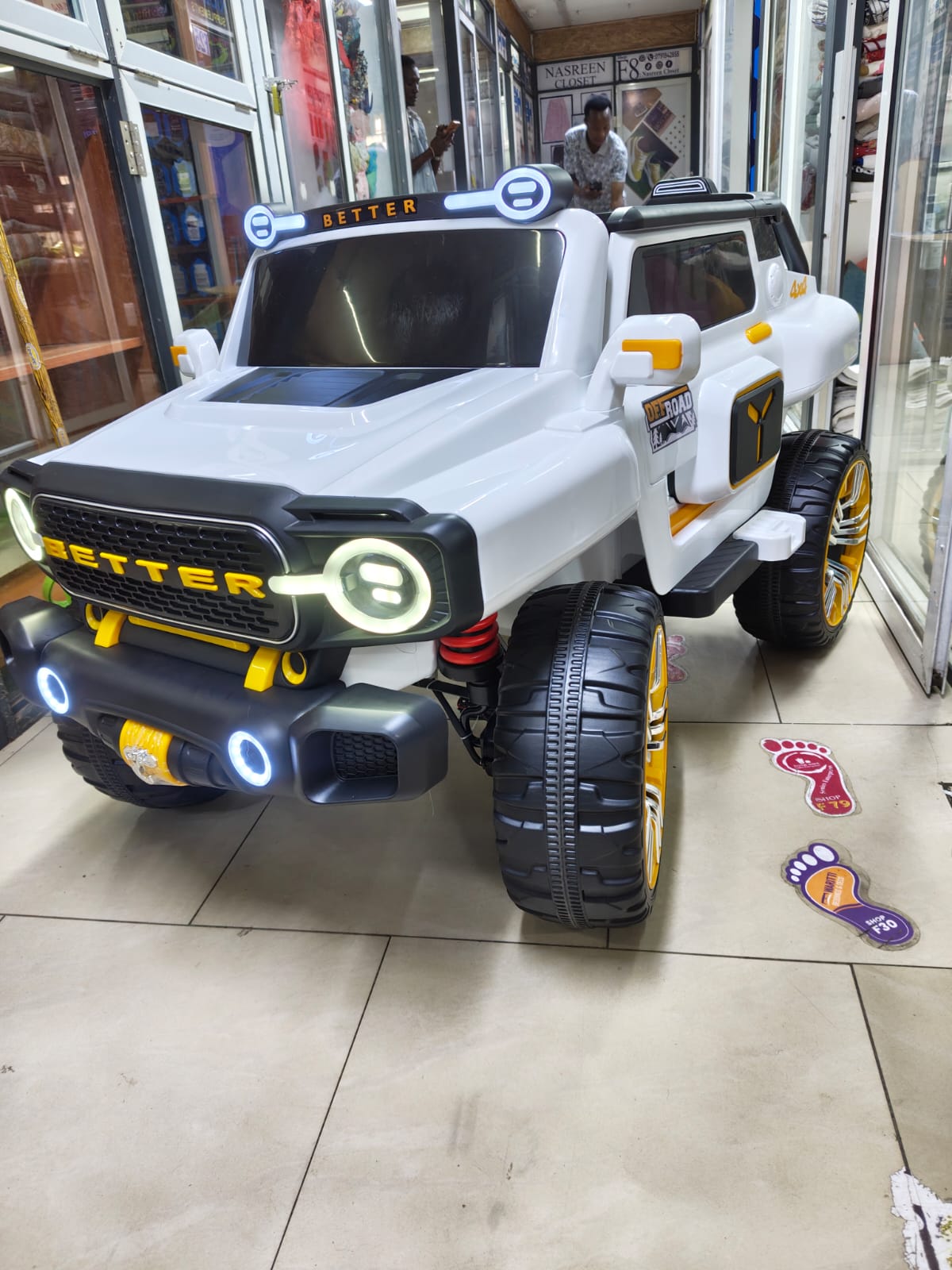 White Better 4WD